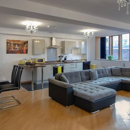 Super Spacious Church Conversion Close To Tower Blackpool Zewnętrze zdjęcie