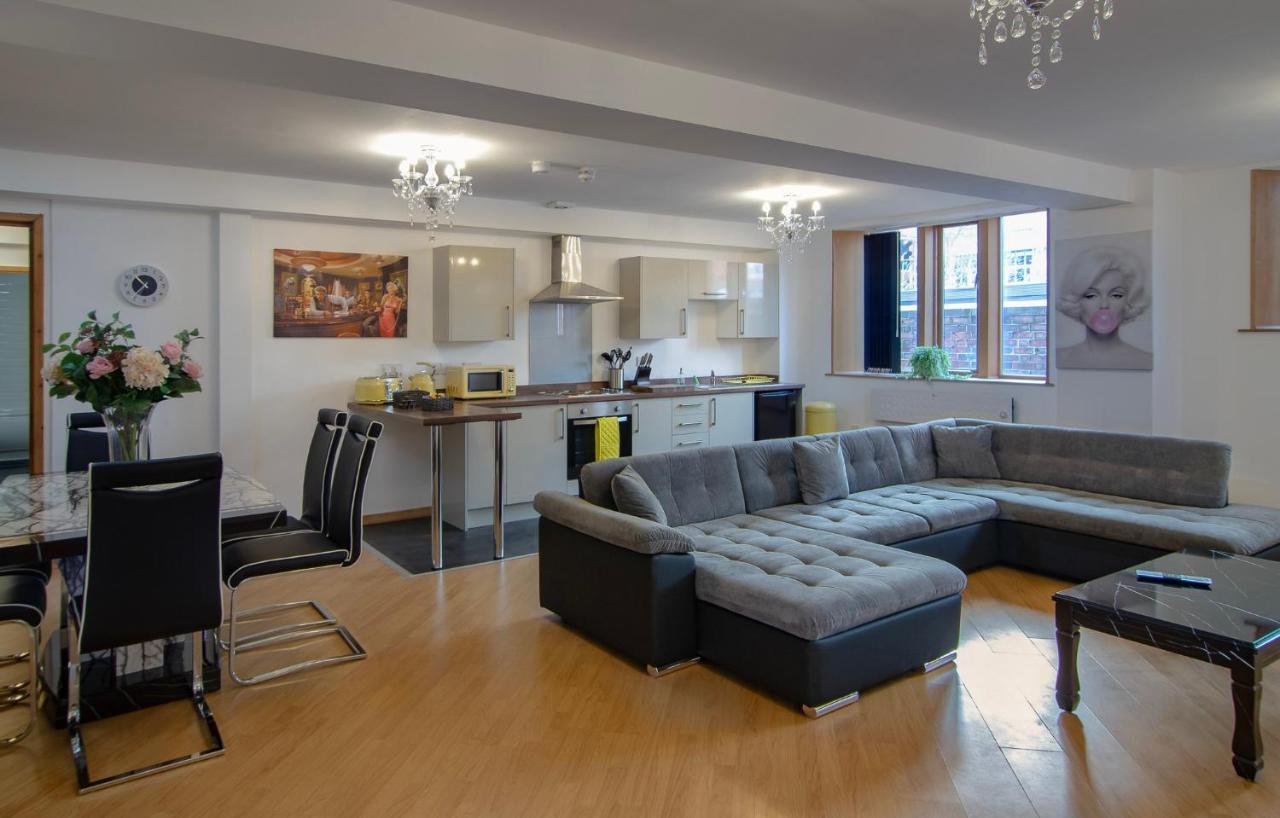 Super Spacious Church Conversion Close To Tower Blackpool Zewnętrze zdjęcie